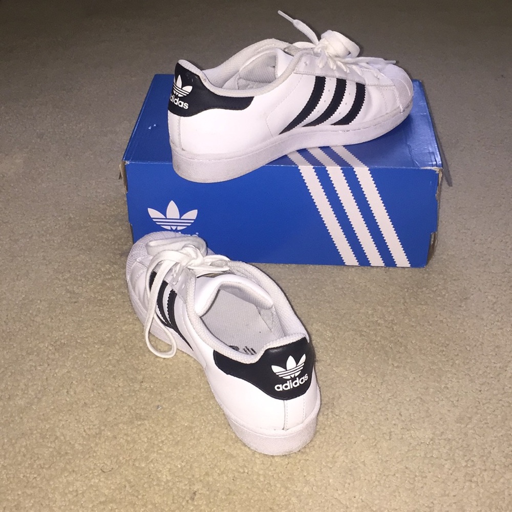 Adidas Superstar women shoes